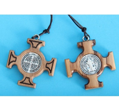 Verižica s križem sv. Benedikta - enakokrak