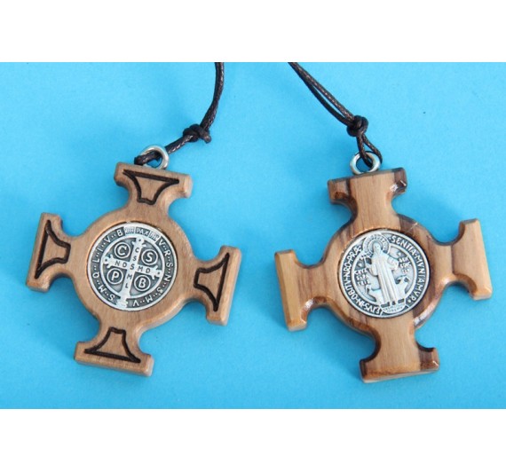 Verižica s križem sv. Benedikta - enakokrak